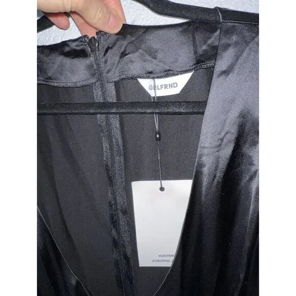 𝅺GRLFRND Button-front Mini Silky Dress NEW NWTS Long Sleeve Wrap Front Small D1 - Picture 4 of 8